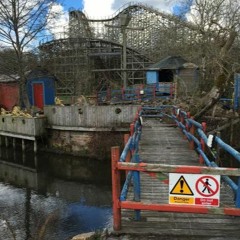 Papaya but it's in an abandoned mall