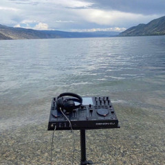 A Nigga Be Curatin’ Radio: Vol. 92