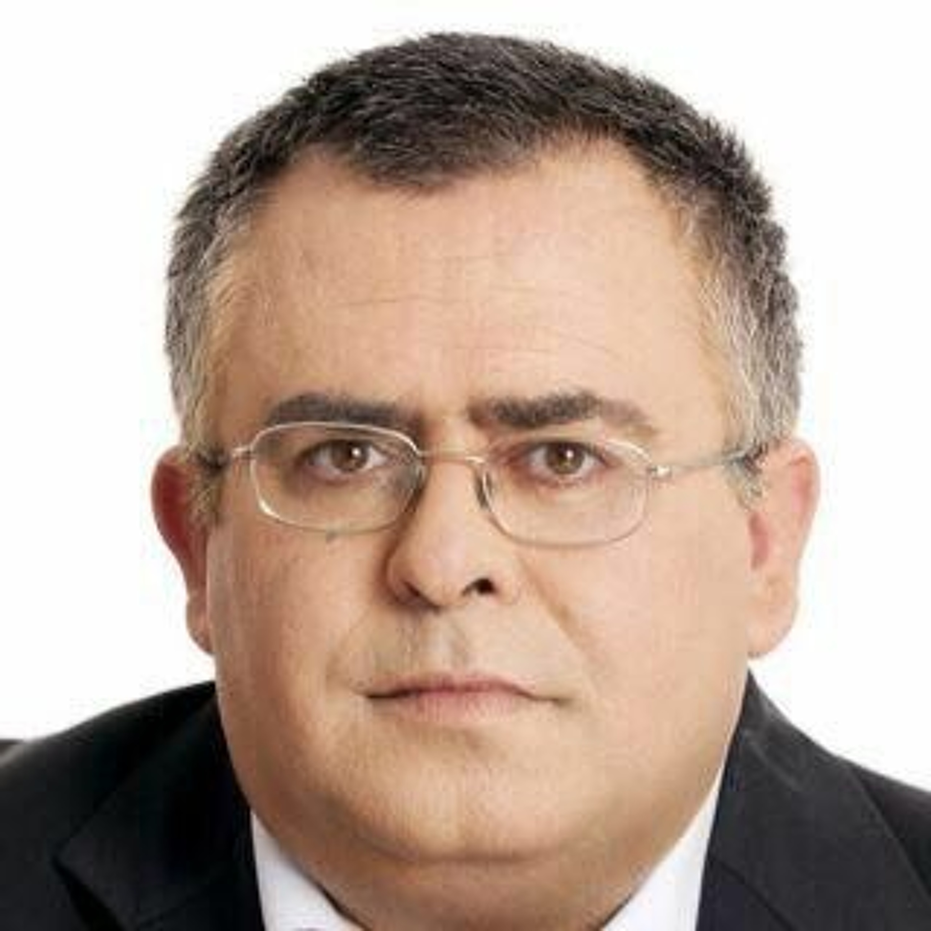 "שלוש בריבוע" עם גלעד אלפר, פרק 15: ח"כ דוד ביטן רוצה להטיל קנסות על קמעונאיות מזון שיעלו מחירים.