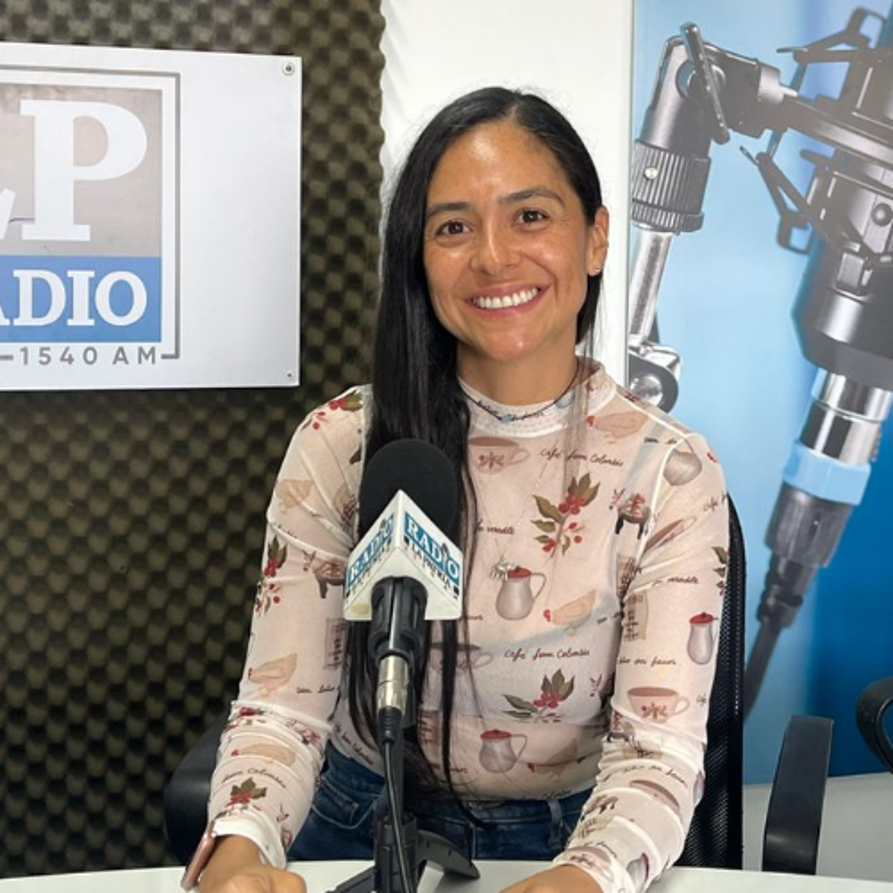 Entrevista con Paula Cañas, autora del libro Ananda: el arte de vivir liviano episode artwork