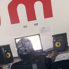 MTG - DE BANDIDO ELA GOSTA - DJ KEVIINPROD feat - MC SACI MC MORENA MC MAGRINHO MC CG