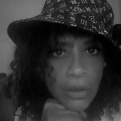 Nadia Black-K-(x)ole