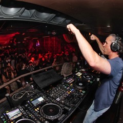 Live from @lavony July 15