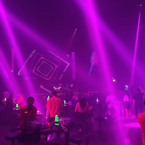 YB X ALOY X NIKO X GARRY LIVE SET _ PLATINUM JOGJA [k62aXEL-AUQ].mp3