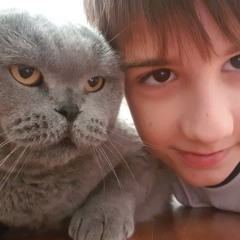 KORAY ATA VE KEDİSİ ELVİS
