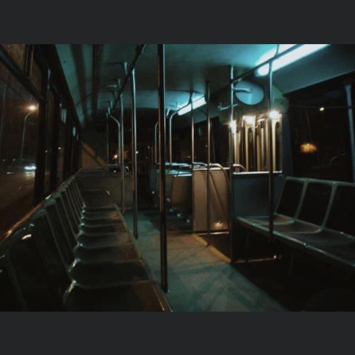Автобус изнутри без людей