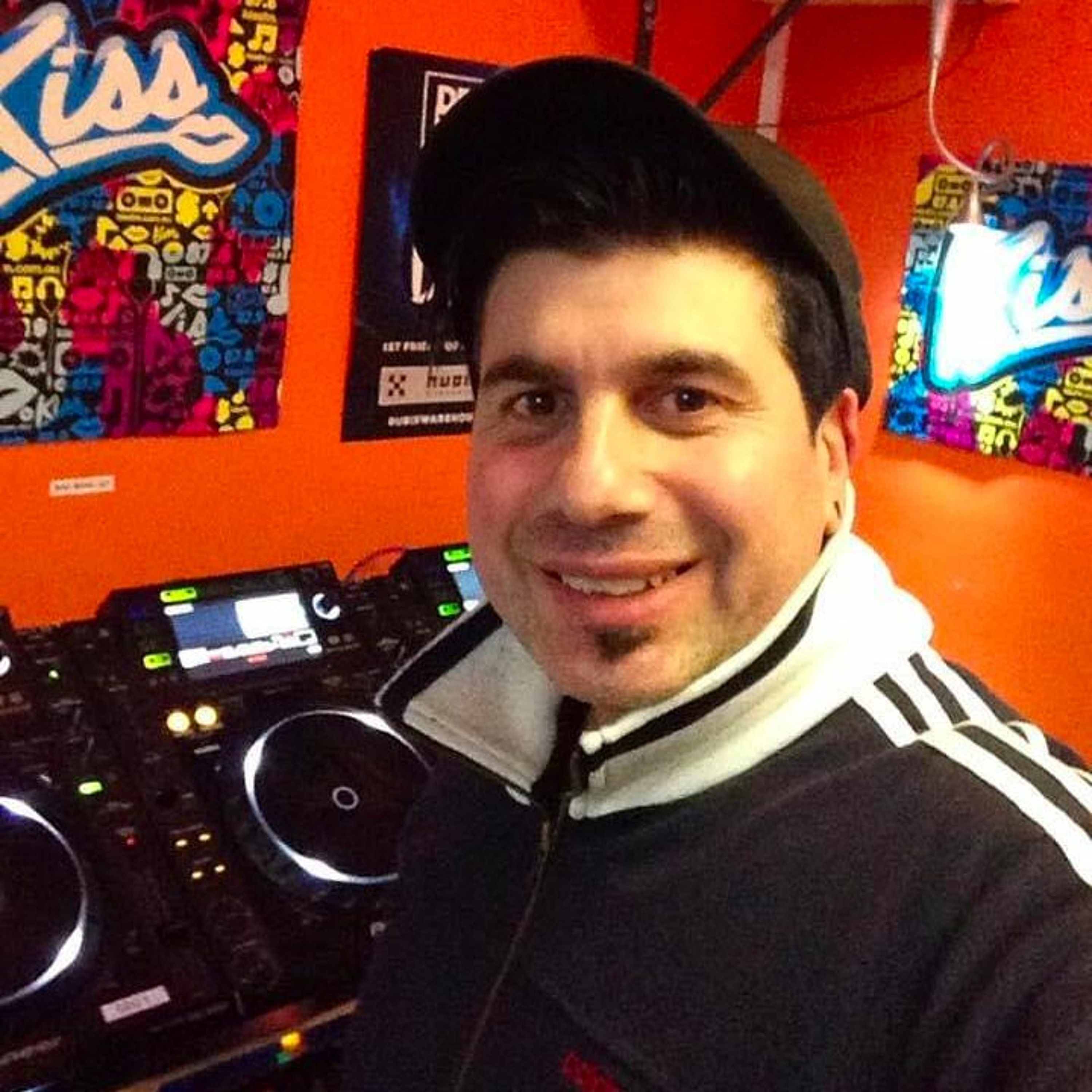 Live On Kiss Fm 2017 (One From The Archives) episode artwork