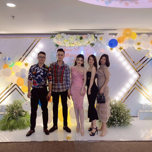 Nonstop VietMix Đặt sệt mùi tiền có hơn trăm củ sinh nhật Ngọc 24 tuổi .mp3