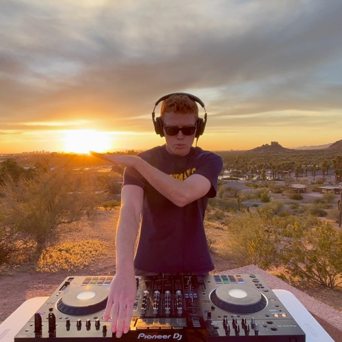 Sundowner House Mix (4K)