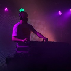 lanuit 22.8. hypnotic & deep techno