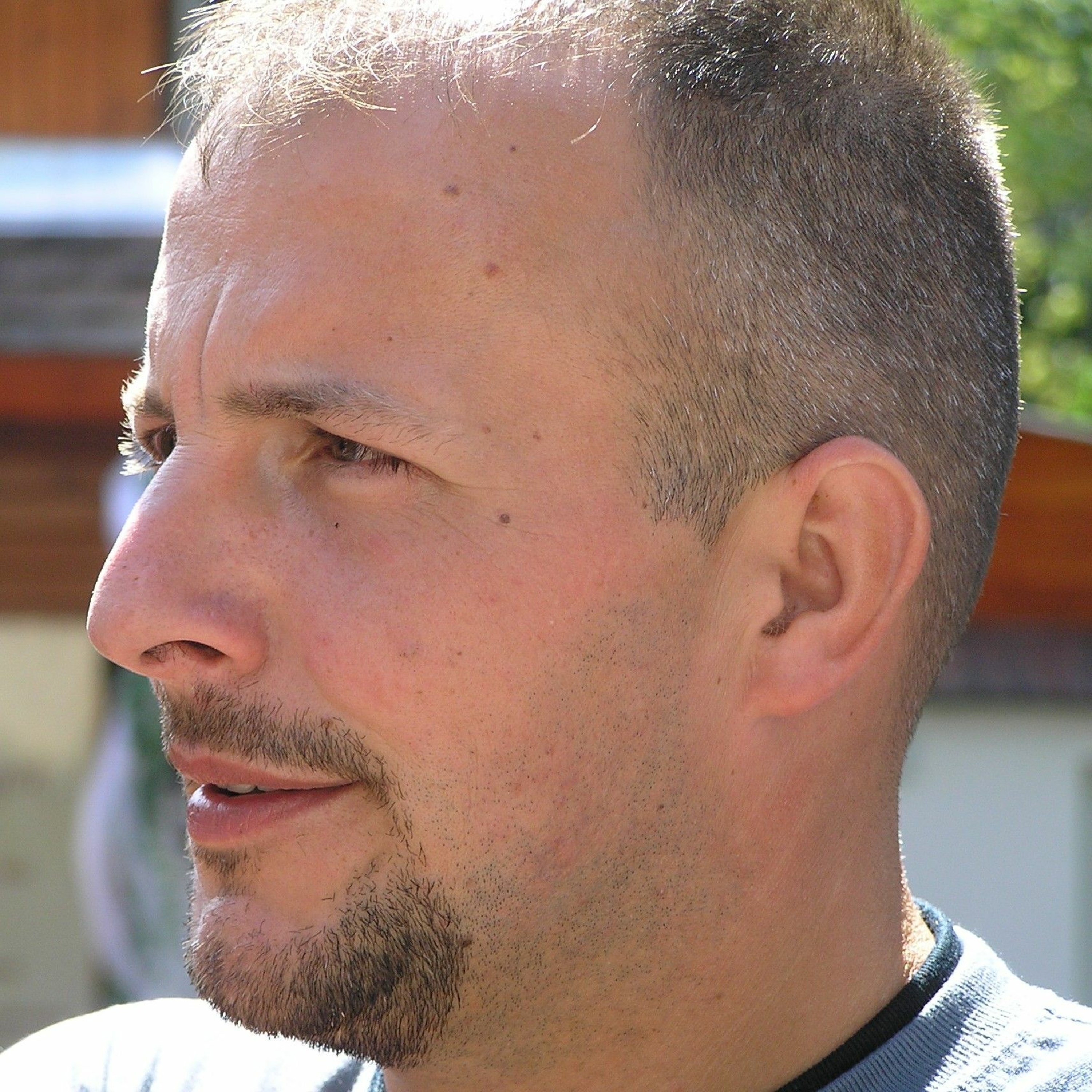 Gumicsizma és Okosteló