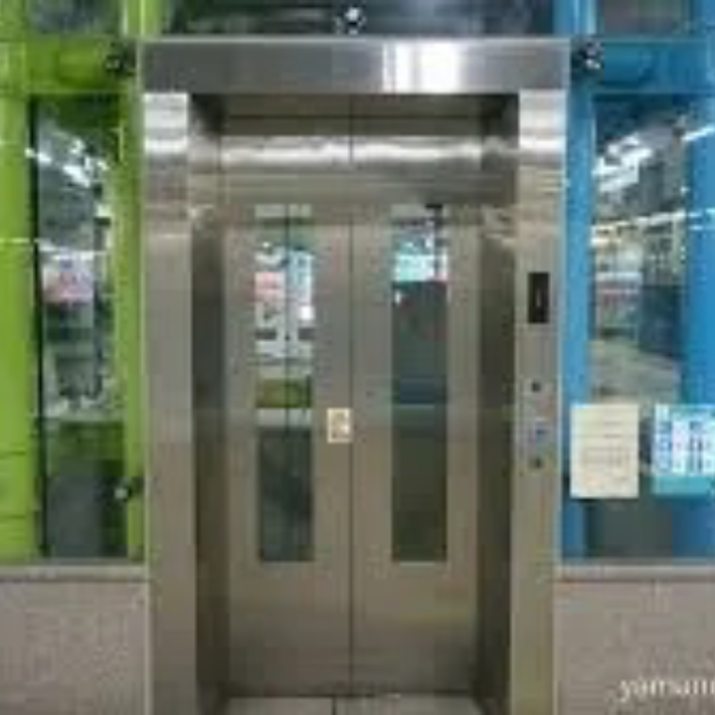 Police Investigate Elevator Management Company After Man Dies in Kobe Elevator Accident episode artwork