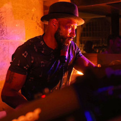 Jamesey Makin Moves Show 'DEEPER’ MIX