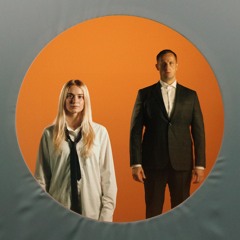 Første dag (feat. Ella Augusta)