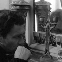 ‎⁨خص لاحده لك الشوق؟ لاتهمله.⁩