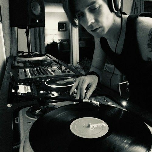 Yunus - Kiss FM Guest Mix (28 June 2002)