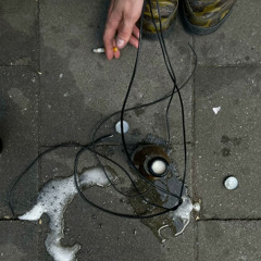 la ragazza della spazzatura