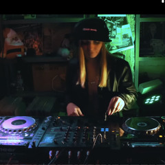 VILLAGE WEEK х YusiJusi ж @VillageGang  (Garage Bang)