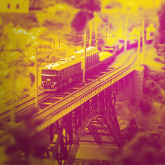 Bruitages train électrique - toy train model SFX