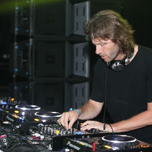 Hernan Cattaneo live @ Navidad, Space  (24.12.2000)-   part 1