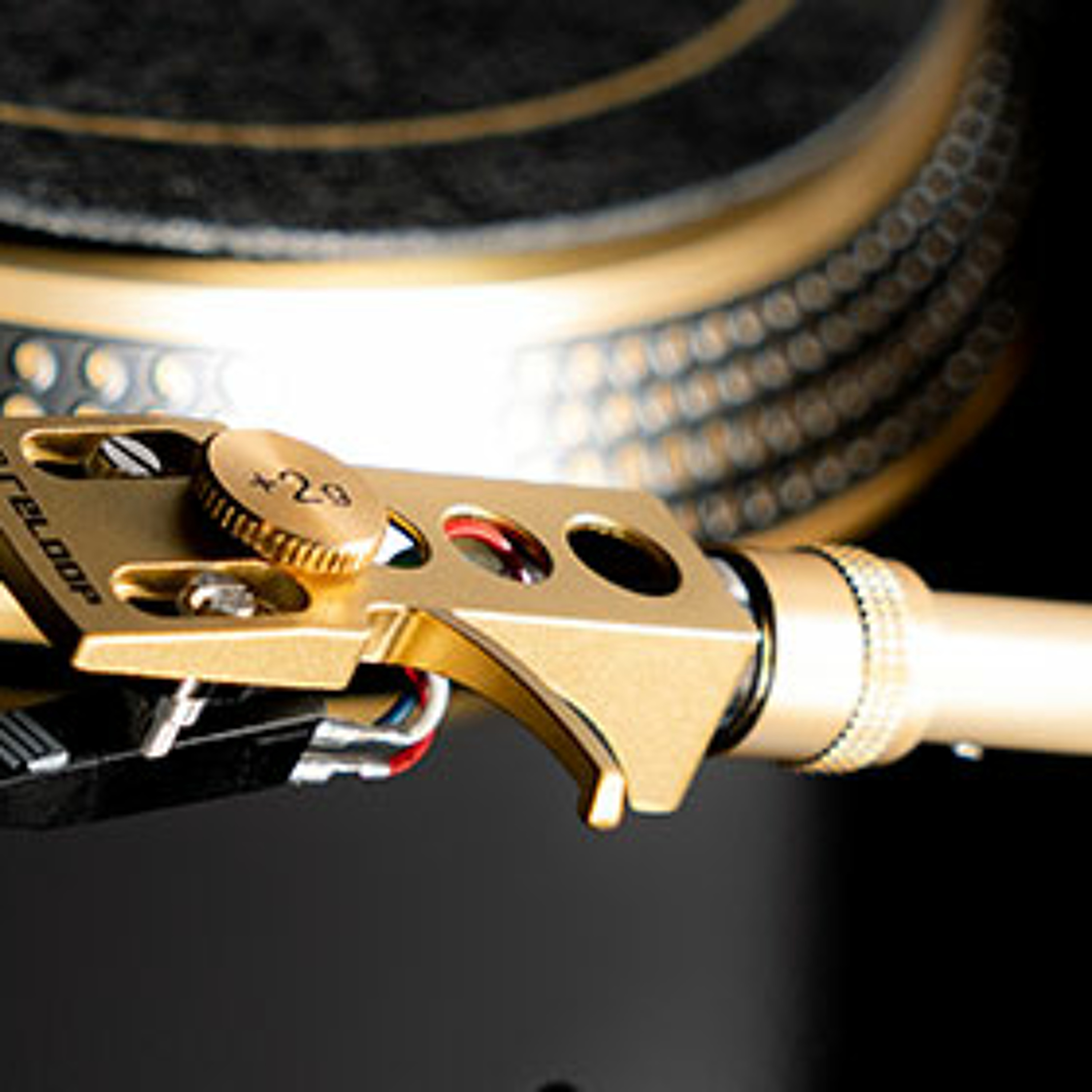 DJ Frankie Dee