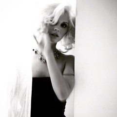 Let The Light In - Lana Del Rey (Glastonbury Intro)