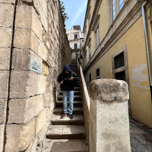 YUNGER ZEUS - WCIĄGA BEZ KOŃCA