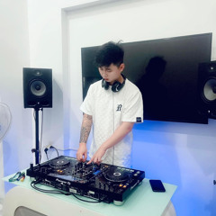 Em Có Thể Cho Anh Nghe Một Chút Được Không- DJ TEDDY