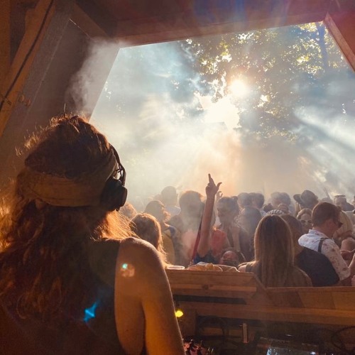 𝔾ℝ𝕆𝕆𝕍𝔼 ℂ𝕆𝕃𝕃𝔼ℂ𝕋𝕀𝕆ℕ