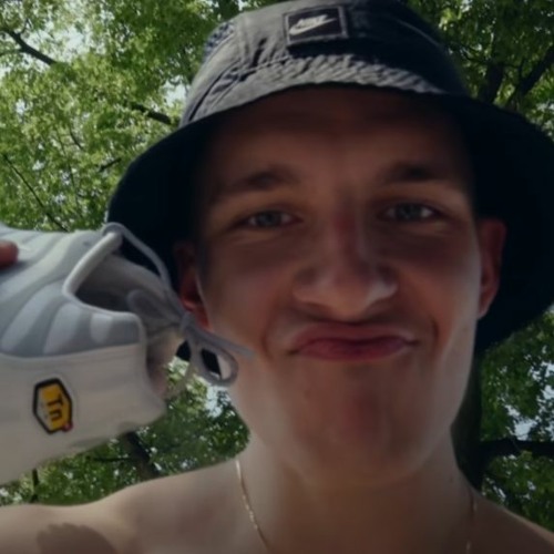 SIĘ WJEŻDZA happy hardcore