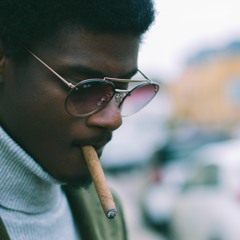 Baby Giant (feat. Ayüü)