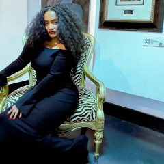 Sofa Sessions: A Gallery Mix