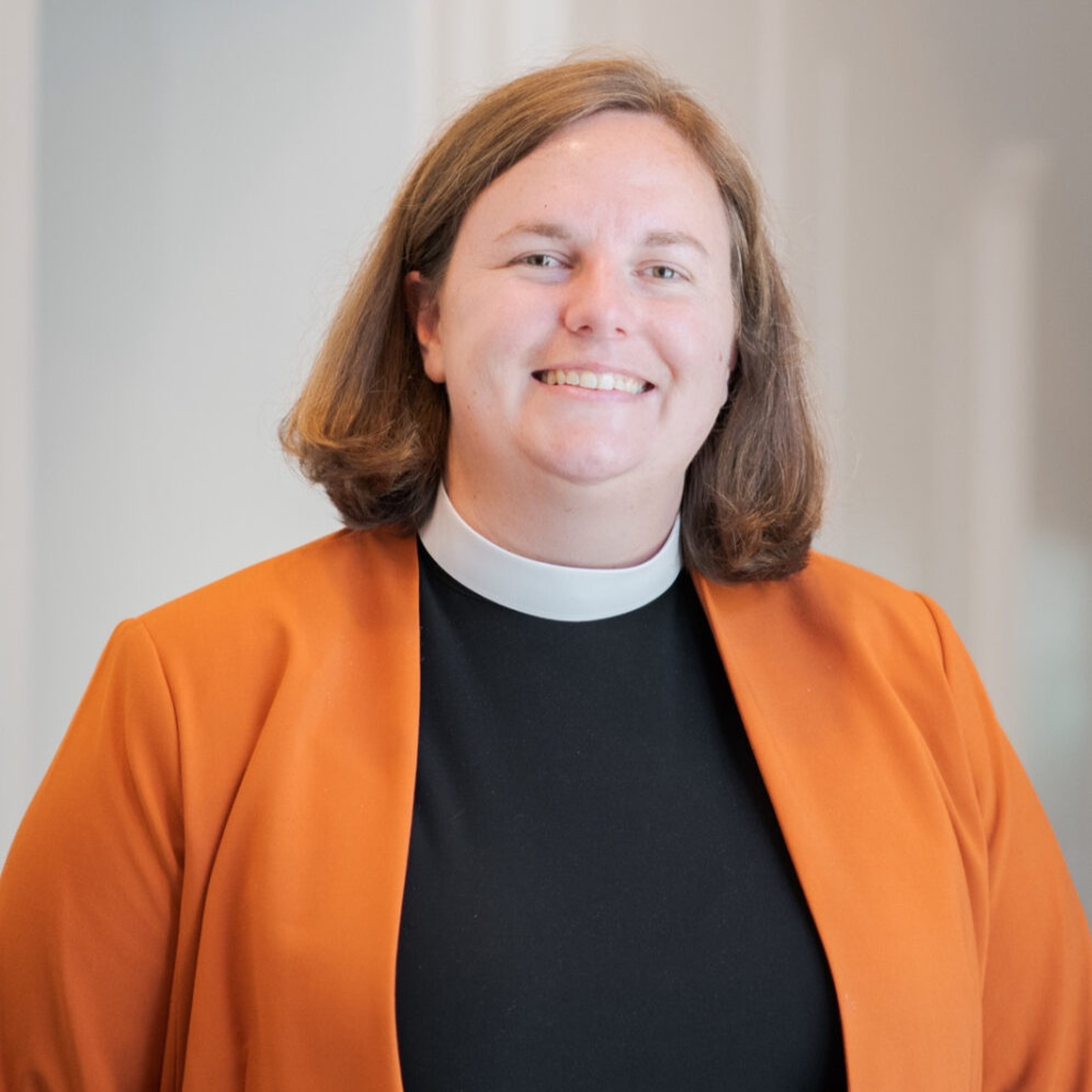 Crossroads: Who Do You Say That I Am? – The Rev. Sarah Akes-Cardwell On September 15, 2024 episode artwork