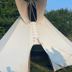 Quincy Dick & PB Xmas 22 in Bago