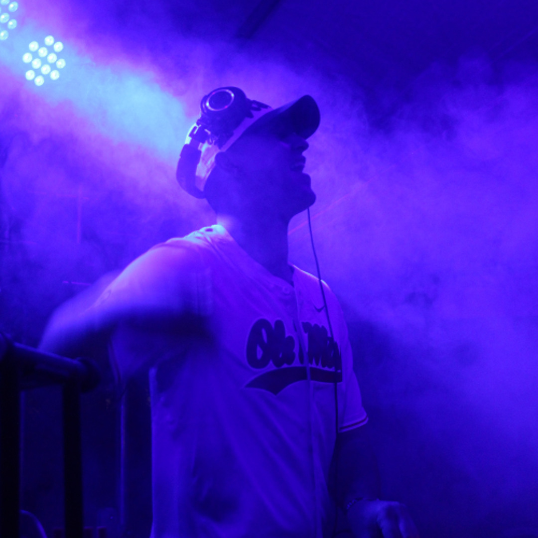 Stream members only v2 by Michael D'Angelo | Listen online for