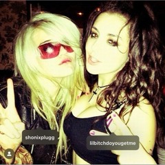 КлуБныЙ УблЮд0k👯‍♀🍓 w/ lilbitchdoyougetme (p/ ocean b + moneyflipp)