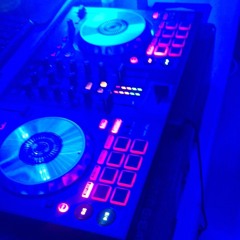 retro vibes by De Roo