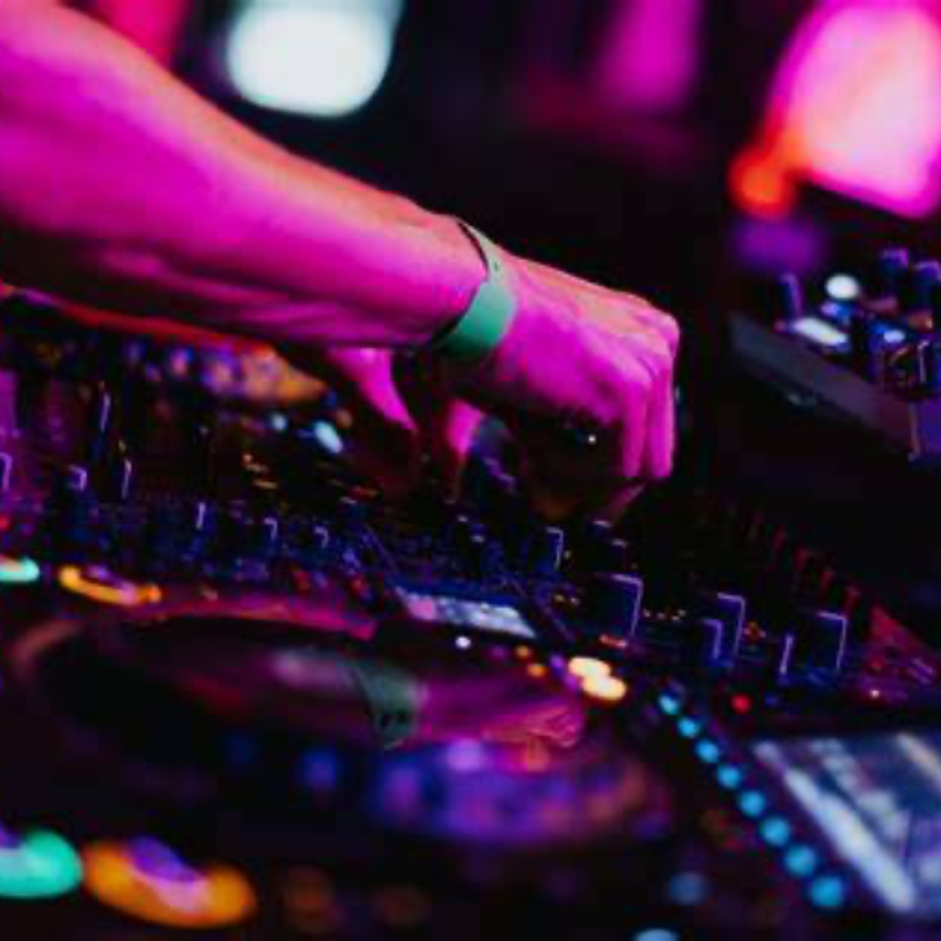 01 Hot Music By Juan Silva episode artwork