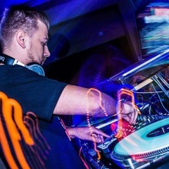 DJ Spades - Turn it up Foo!