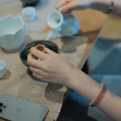 hom qua quy moc khoc