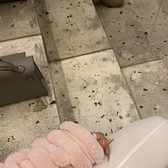 نـاقصك شي
