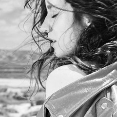 Izia - La Vague (re disco ver ''Nue Sur Les Dunes" The Sirens Call Deep Love reMix) back to 2015