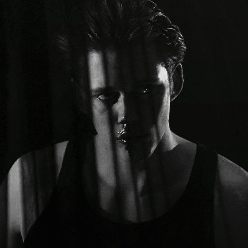 SEVEN MINUTES IN HEAVEN