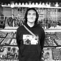 Sticky Tapes Radio w/ Theo Everyday - April 2022