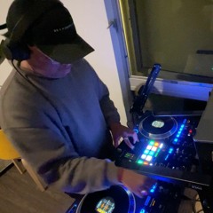 LIVING ROOM 👑🍍 SESSIONS 003 — Funky Soul Grooves