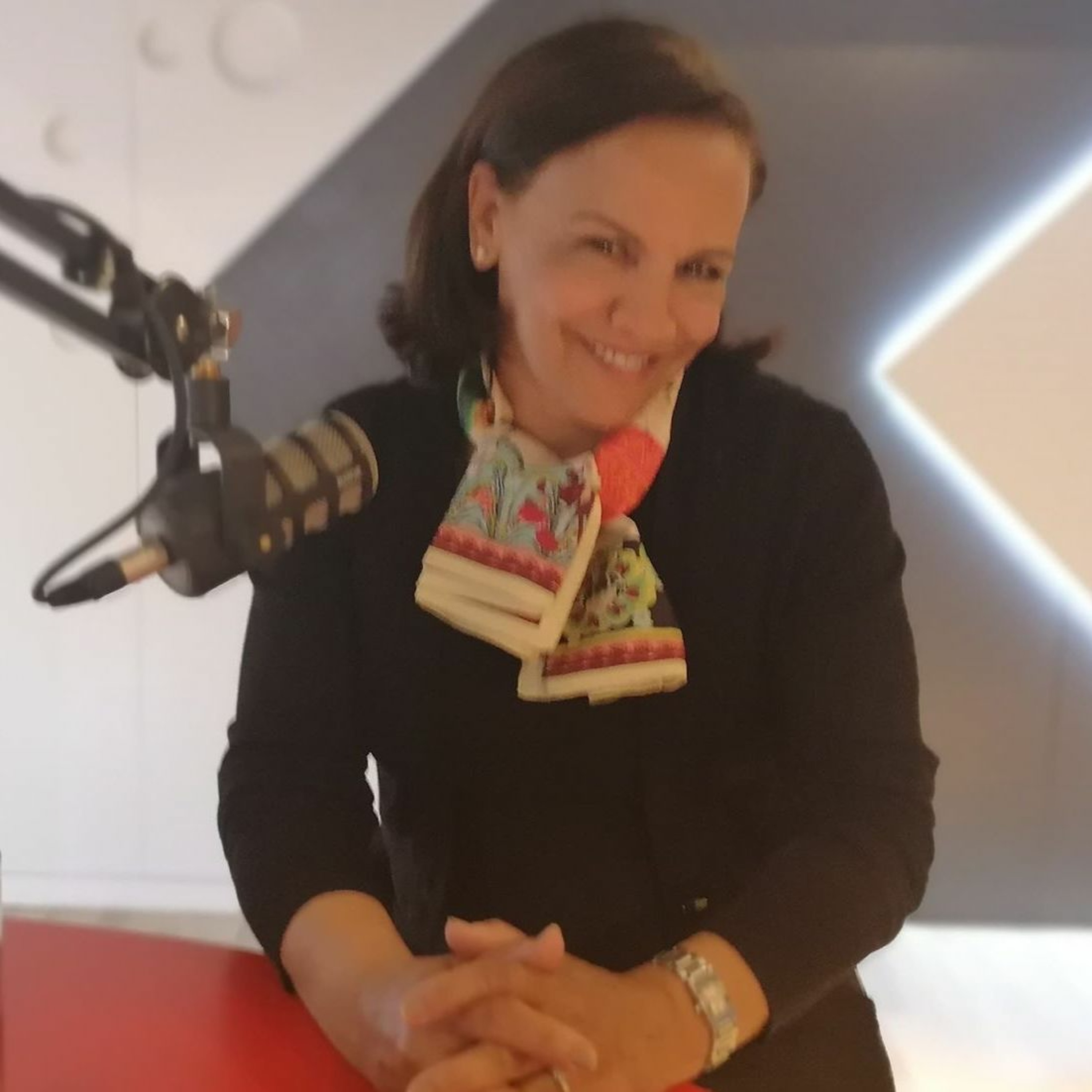 DigiClub Bits: Khadija Gueriani, de l'école Rue de Russie à la naissance du GSM en France (Ep119) episode artwork
