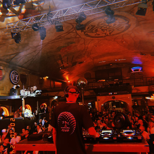 NEELIX & FRIENDS