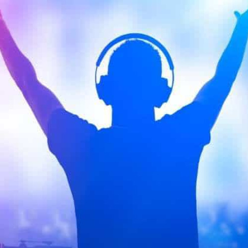 Volkan Pamuk - Ten Hard İron