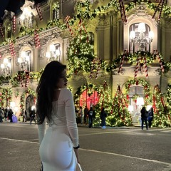 Asta-i seara luminoasă - @suzanasidacianavlad și Grupul Vocal Flori de Mai  Colindă.mp3
