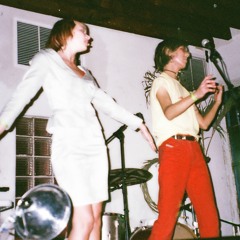 Vera Mist - Poolside